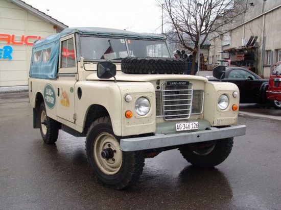 2 Türer Wagon Softtop, 2.6L 6Cyl Benzinmotor, 
 ..