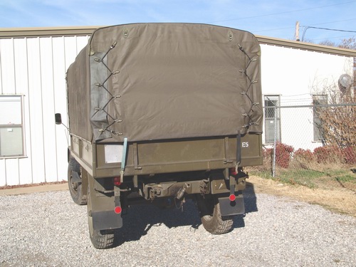 Schweizer Armee Dienst Unimog. Mit Softtop-Verdeck
s ..