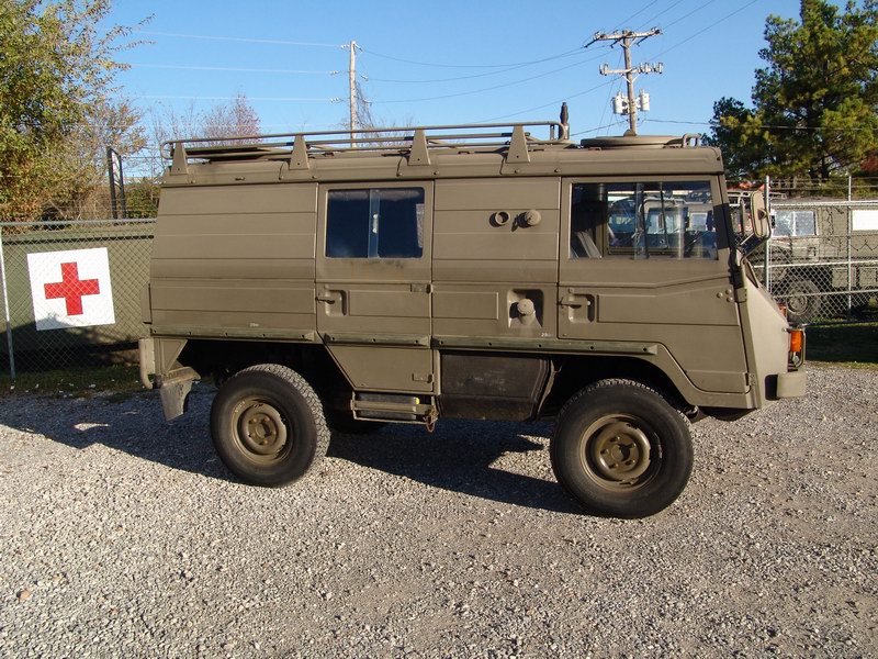 Pinzgauer 710K Funkwagen