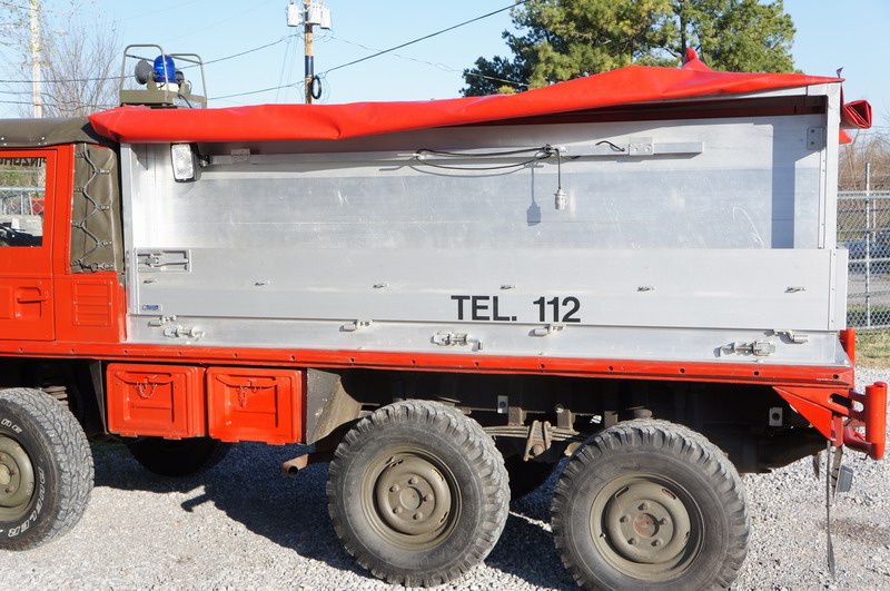 Swiss Municipal Firetruck wurde für Schläuche und E ...