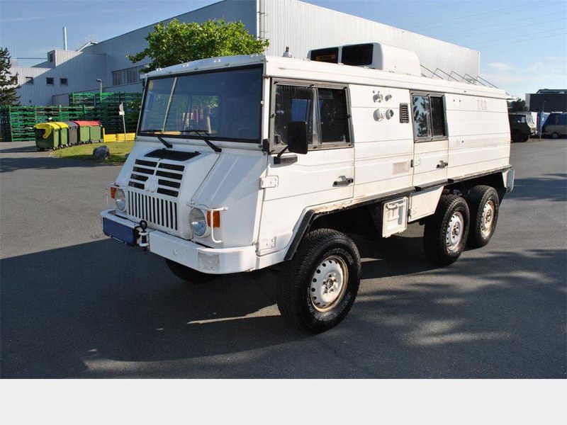 2.4L 6 Zylinder Turbo Diesel 105HP
4 Gang Aut ..