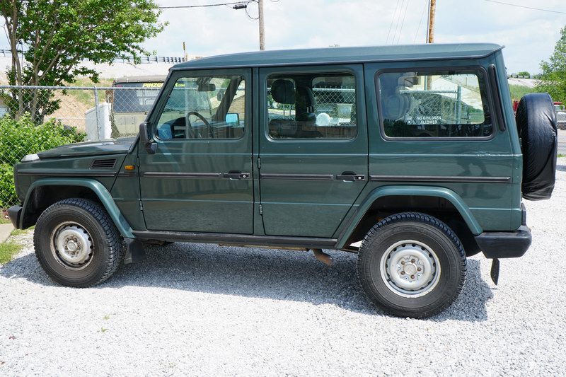 Dies ist ein 463 Model G Wagon 4 Door
3.0L Benzin ..