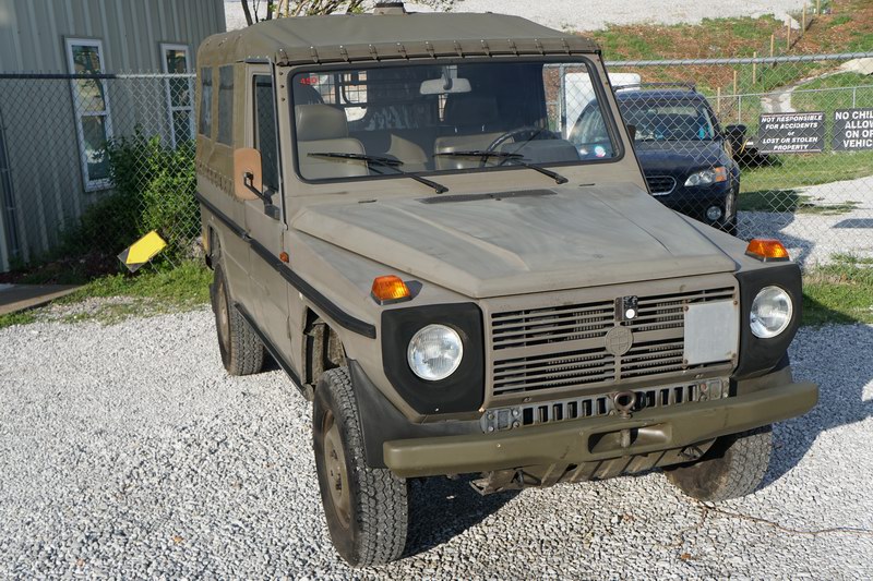 Original Schweizer Armee G Wagen. 
Interieur, Sitze, Verdeck ...