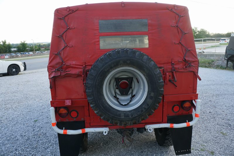 Schweizer Gemeindefeuerwehrfahrzeug. In gutem Originalzustand.