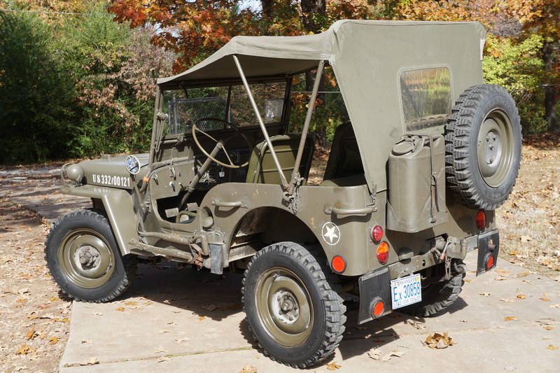 Dies ist ein original Schweizer Armee Willys Jeep.  Gut ...