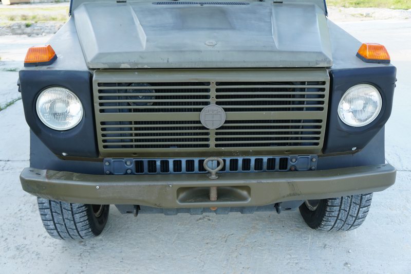 Original Schweizer Armee G Wagen. 2.3L 4 Zyl Benzin F ...