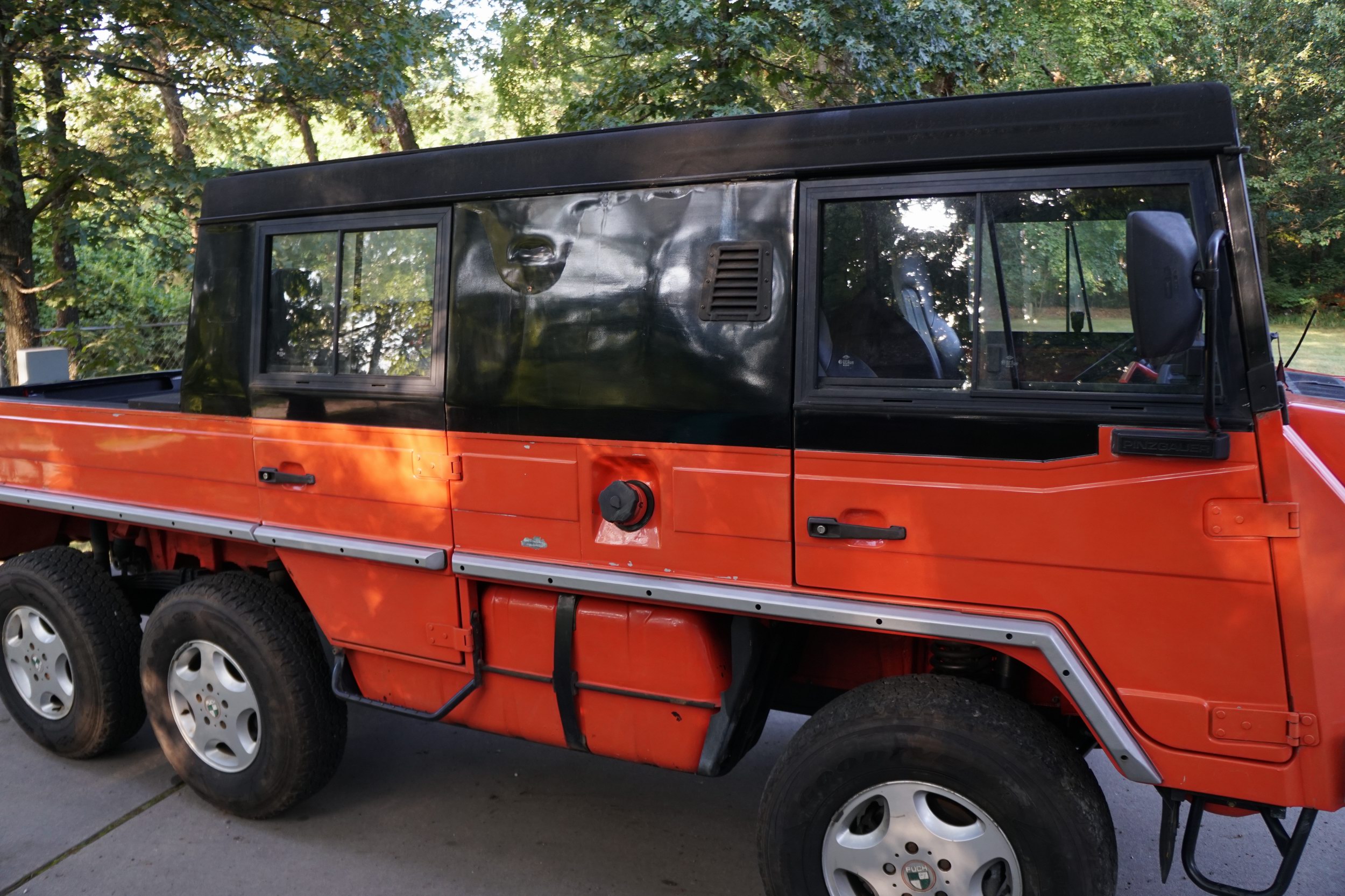 Seltener Pinzgauer 718 6x6 Custom 3 Door Crew Cab  
 ..