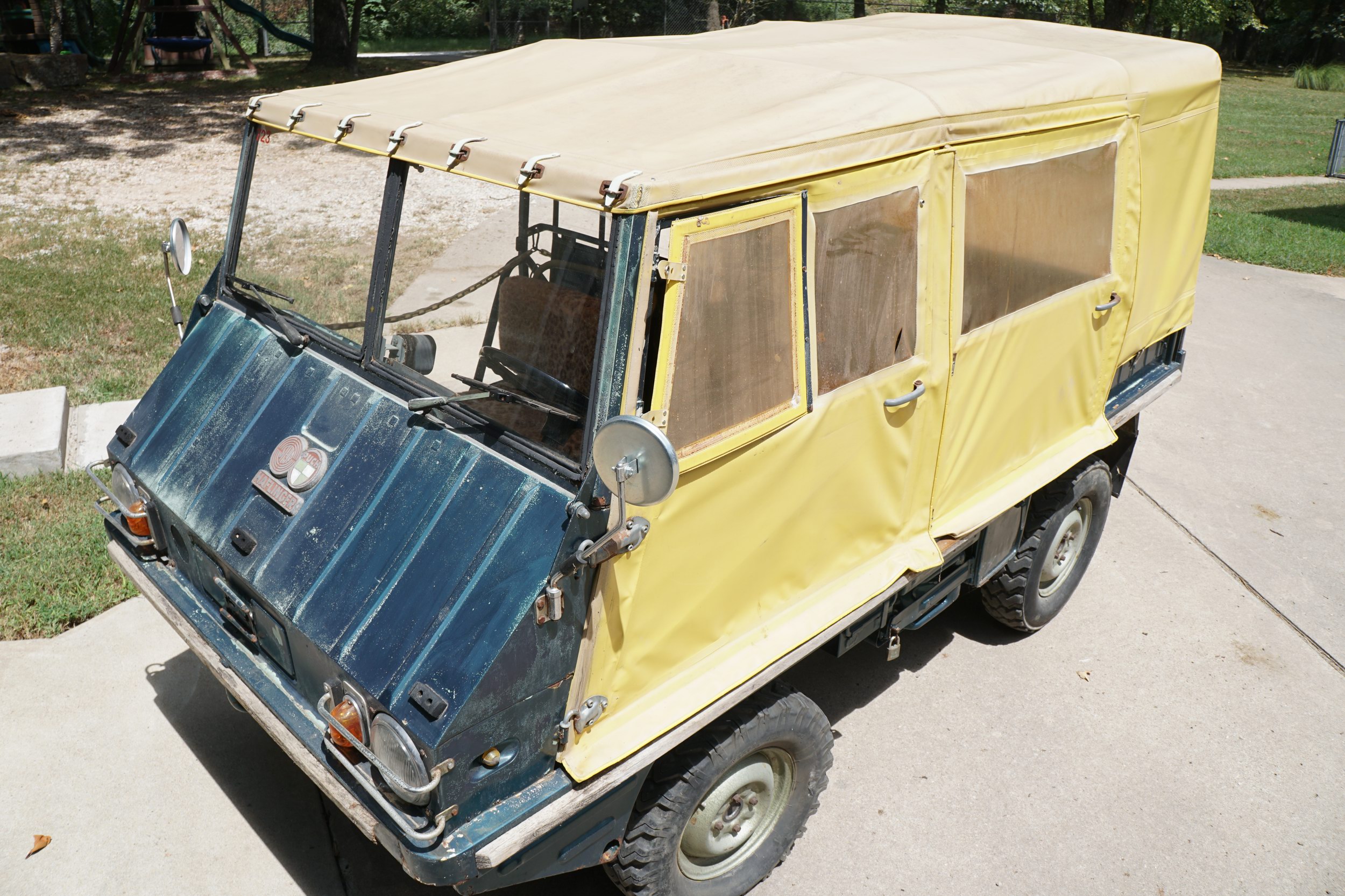 Seltener ziviler Haflinger 4 Sitze 4 Türen
Sammler ...