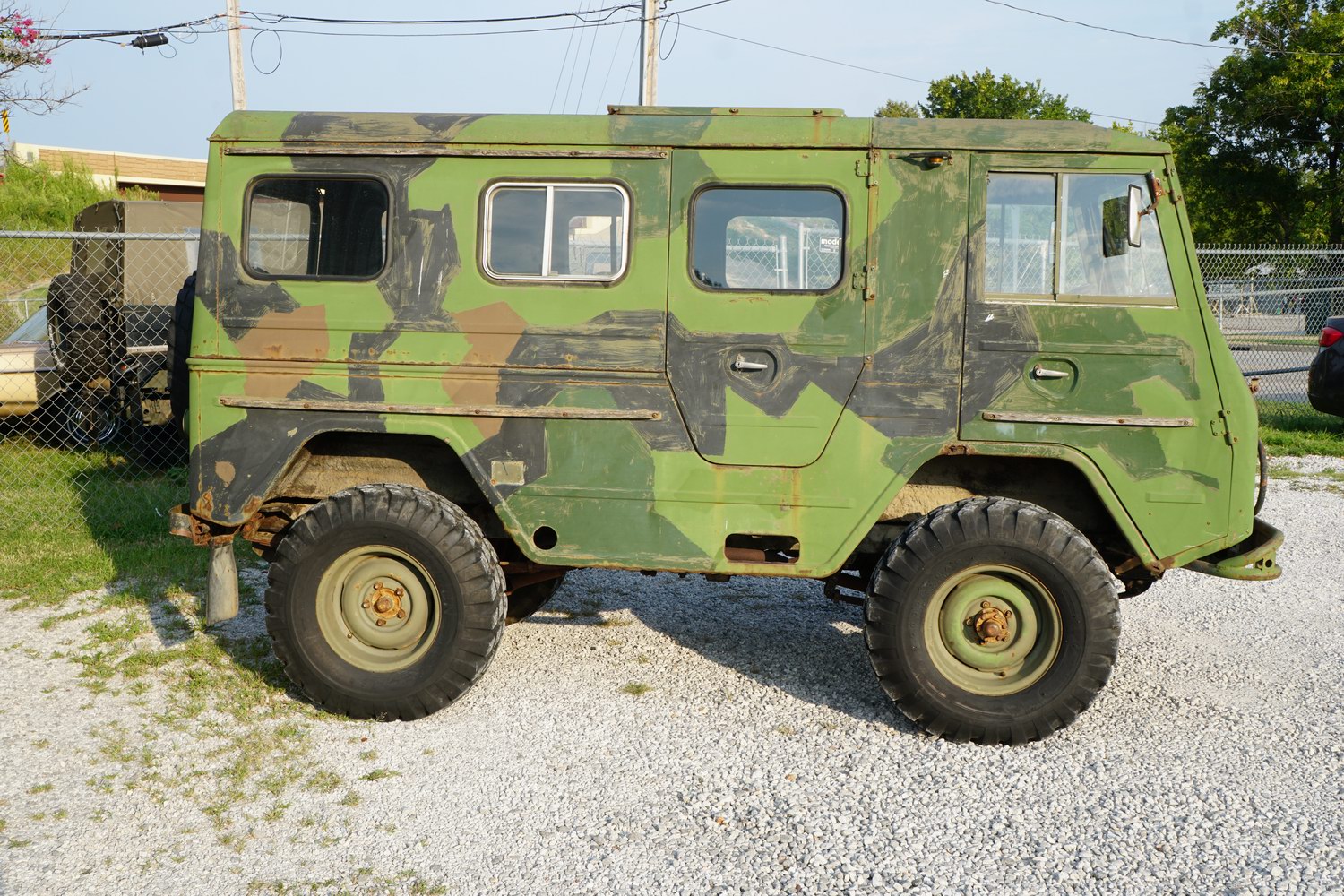 Volvo L3315  Radio Truck from Swedish Army  
The  ..