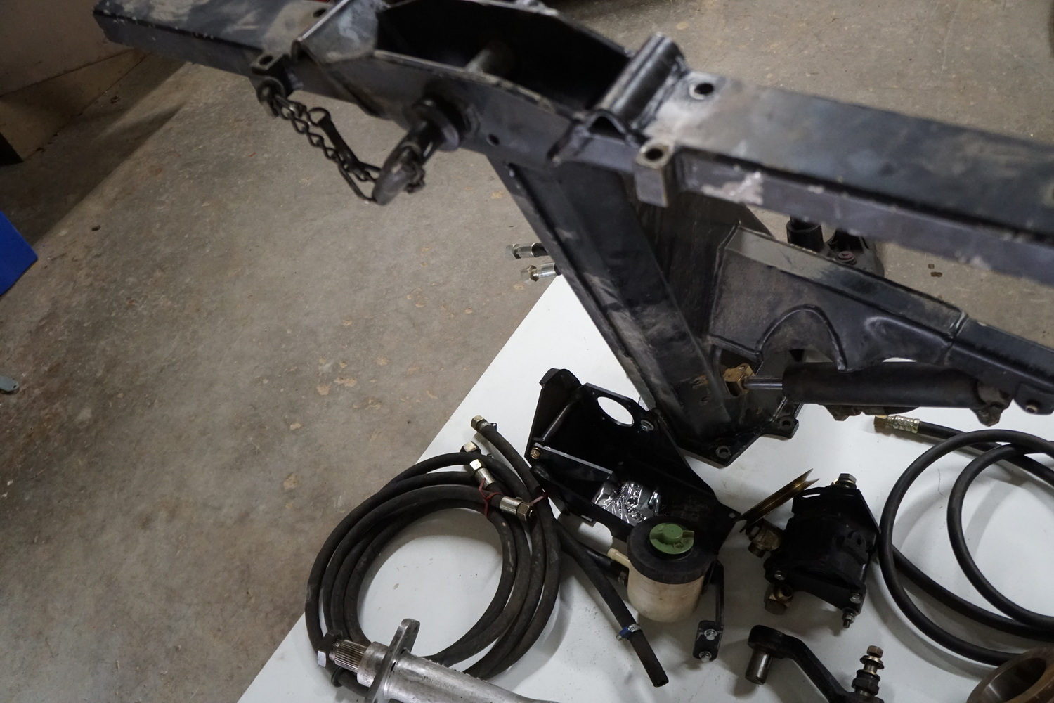 Power Steering Kit to convert any 710 or 712 Pinzg ..