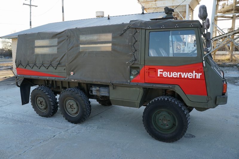 Original 6x6 Schweizer Militär-Feuerwehrauto mit ver ...